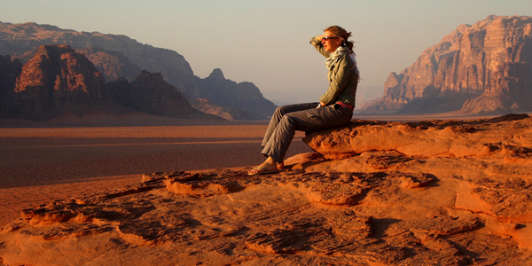 JORDAN: TOURIST IN WADI RUM